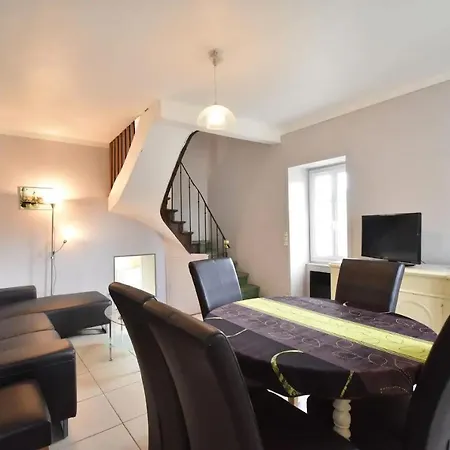 Le Bateau Lavoir * פורט-אן-בסאן-אופאן